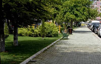 TEPEBAŞI'NDA SOKAKLAR IŞILDIYOR